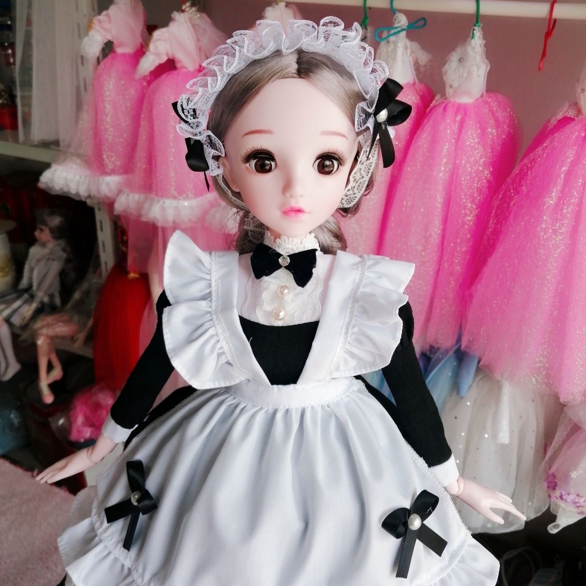 Vintage Burgundy Maid Costume  - Vintage Collectible And Vintage Dolls 评论和价格