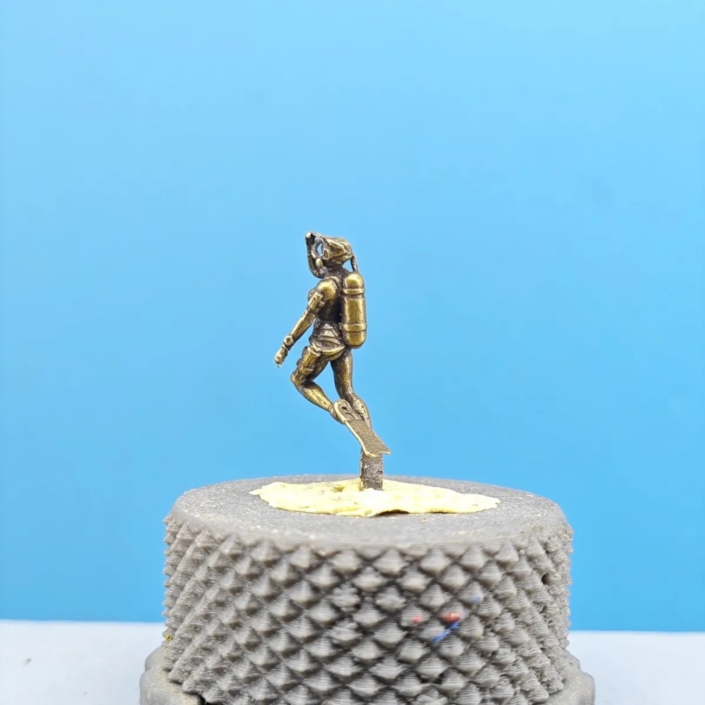 Vintage Brass Female Diver Min - Vintage Collectible Ornaments 评论和价格