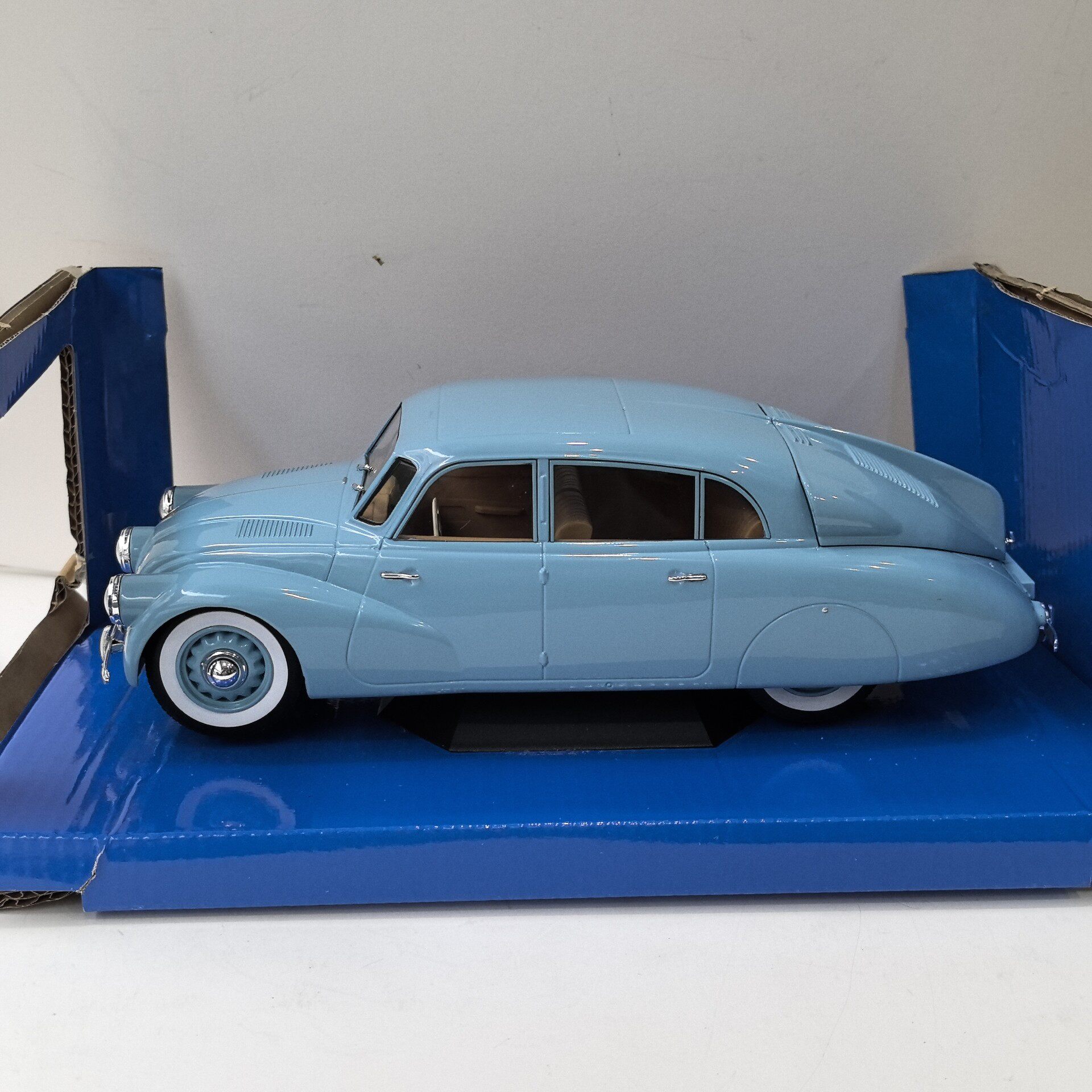 MCG Diecast 1/18 Scale TATRA 8 - Vintage Collectible Toy Cars 评论和价格