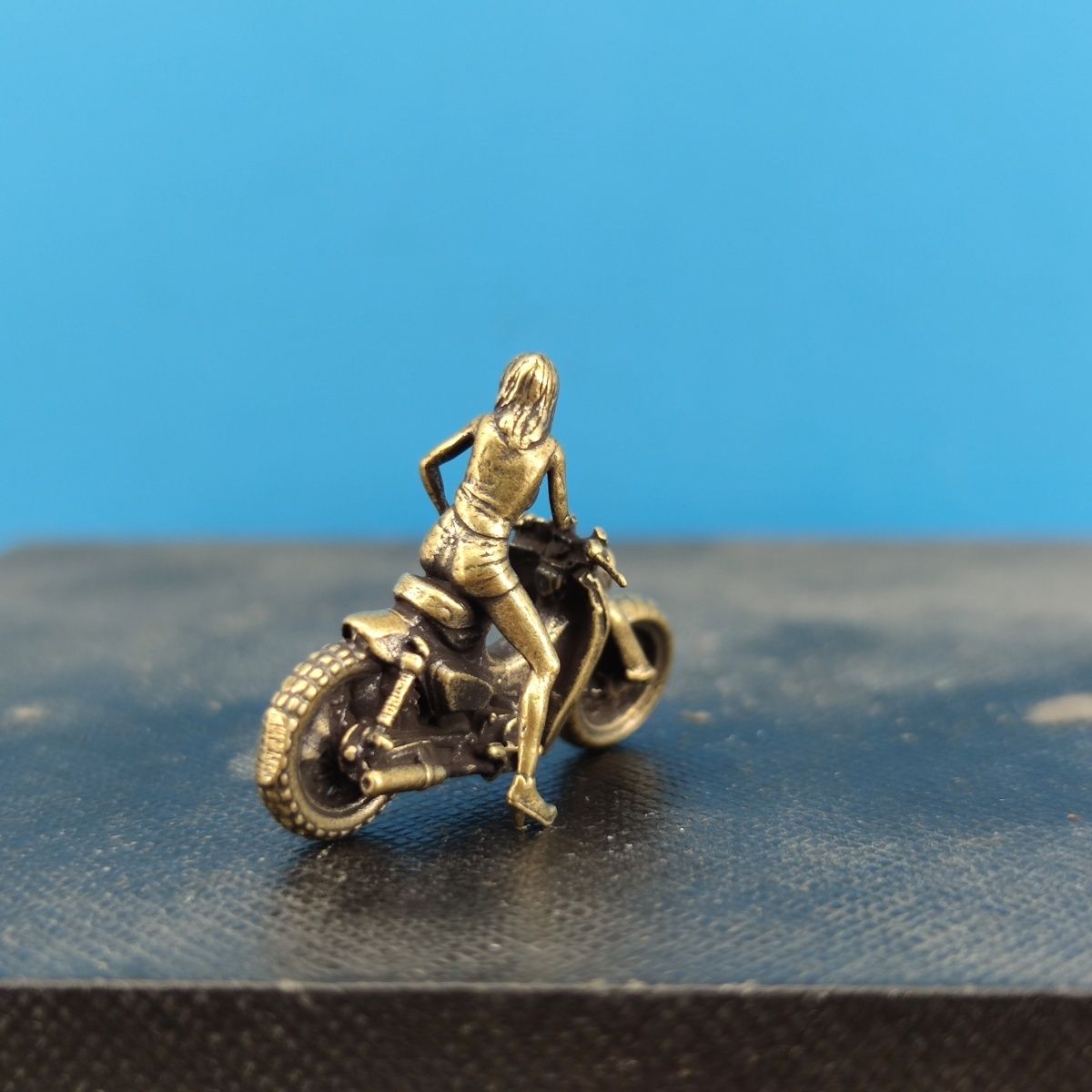 ​​2.4cm Brass Vintage Scooter  - Vintage Collectible And Vintage Dolls 评论和价格