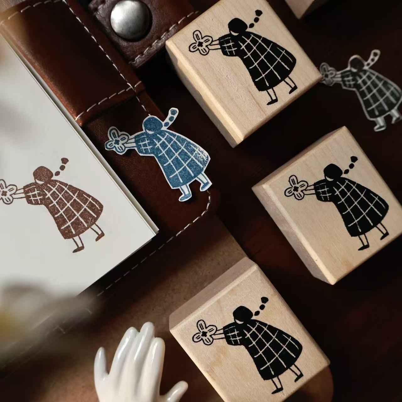YiEr Studio Vintage Lovely Cak - Vintage Collectible Stamps 评论和价格