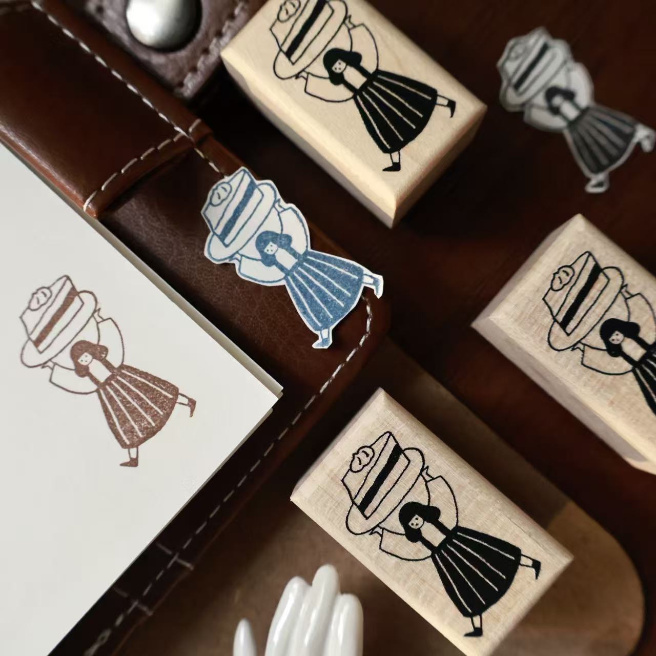 YiEr Studio Vintage Lovely Cak - Vintage Collectible Stamps 评论和价格